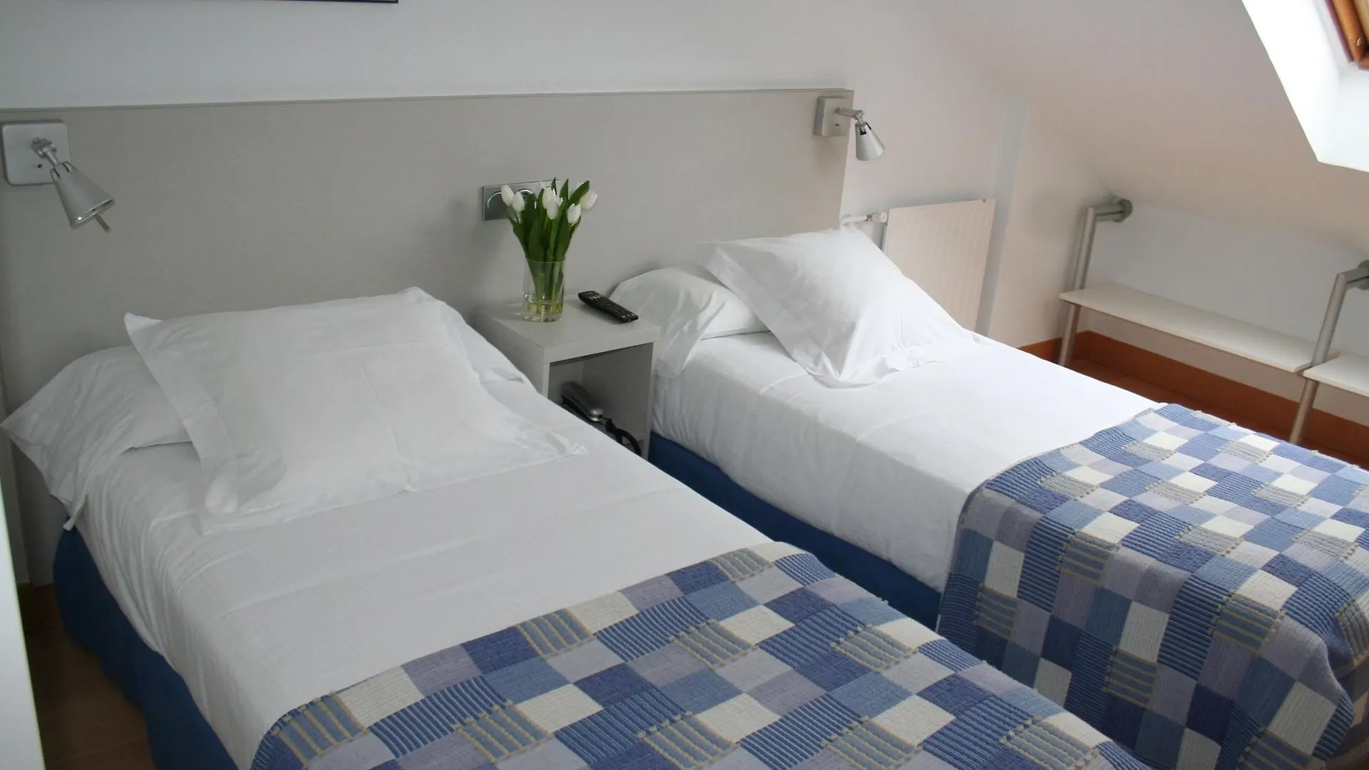 Hotel Jauregui Hondarribia 3*,